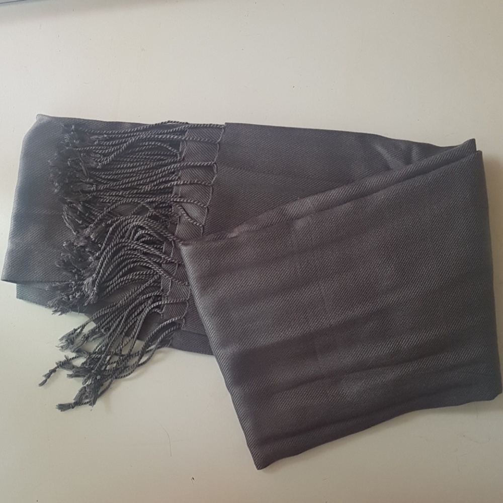 Gray scarf